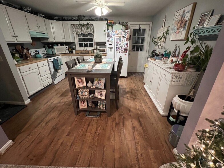 Building Photo - 37B Timrod Dr