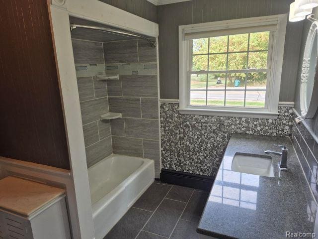 Building Photo - 12387 Milford Rd