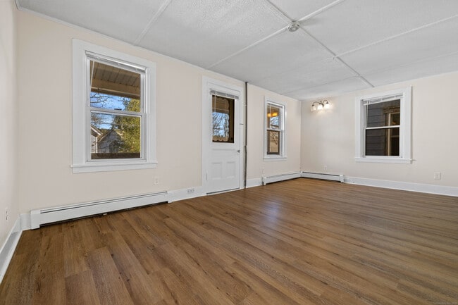 Building Photo - 115 High St