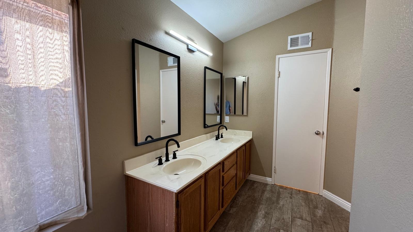 primary bathroom - 3625 Toscany Ct