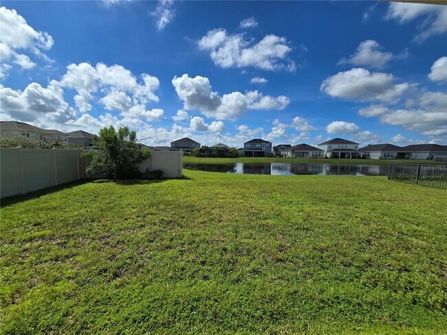 Building Photo - 11207 Fieldstone Dr