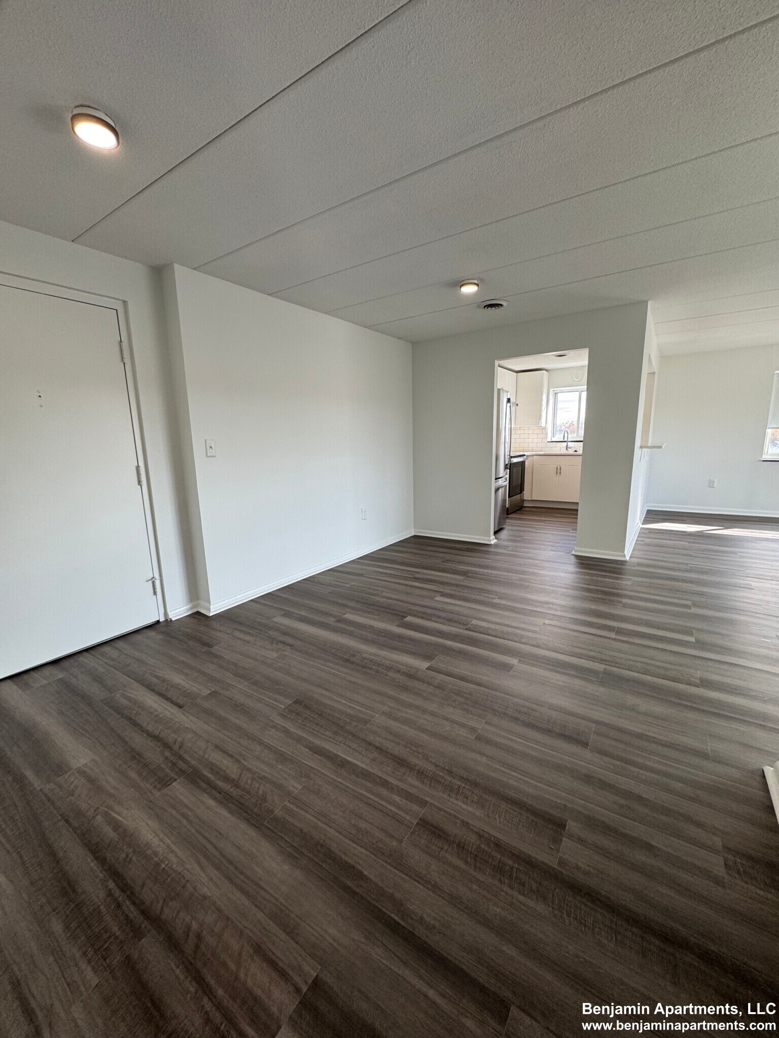 Building Photo - 51 Hill Rd