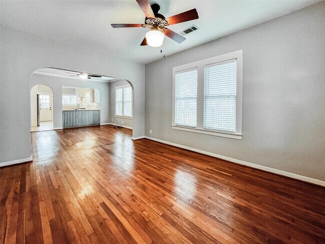 Building Photo - 4035 Michaux St