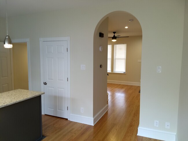 Building Photo - 5836 Alter St