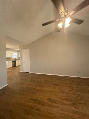 Building Photo - 441 Signal Hill Ct N