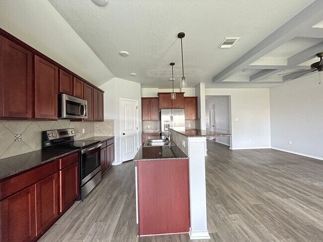 Building Photo - 808 Hickok Dr
