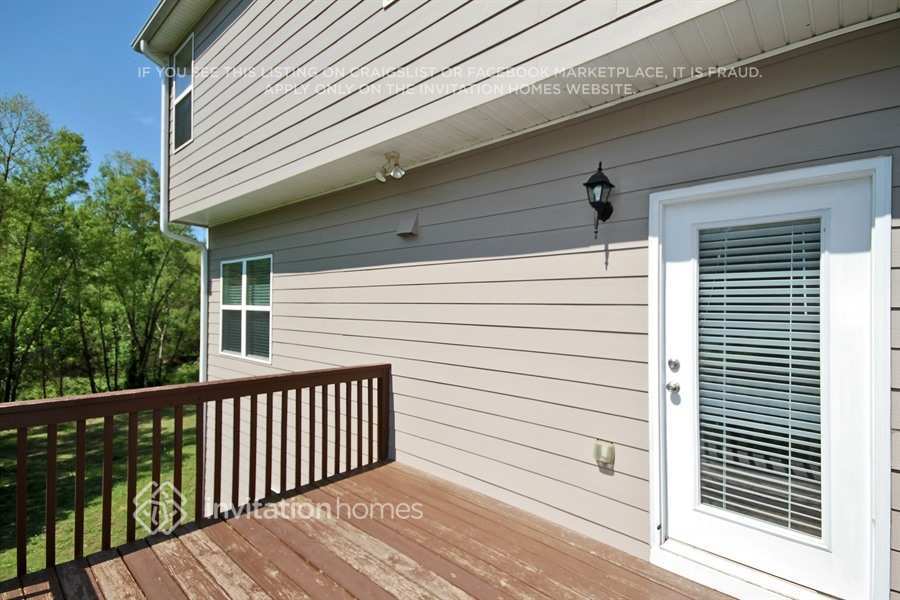 Building Photo - 134 Lynnfield Cir SE