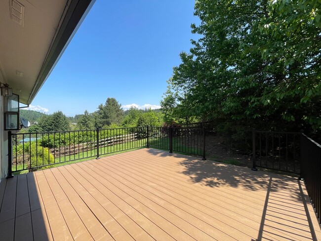 Building Photo - 27 Acres of Private Valley Remodeled Home In Damascus 3Bd/3Ba with Basement!!! Beautiful Deck wit...