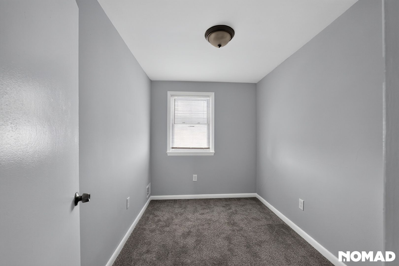 Building Photo - 2229 Redthorn Rd