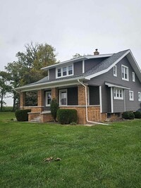 Building Photo - Beautiful, Meticulously Maintained Home in Perrysburg
