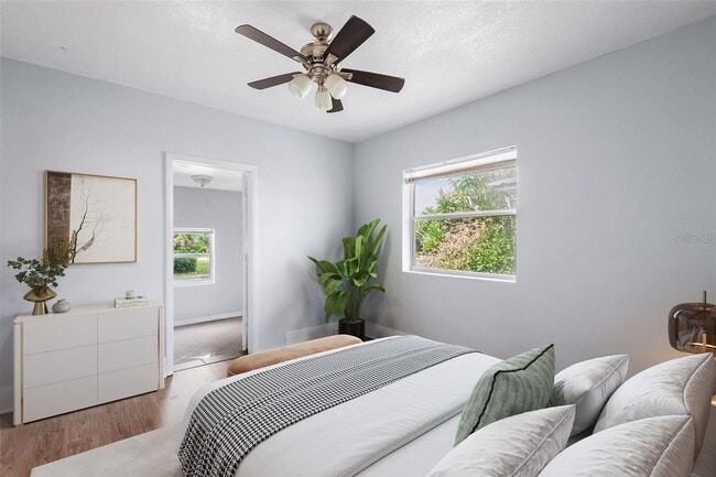 Building Photo - ARMATURE WORKS HOME FOR RENT!!