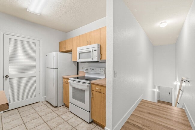 Building Photo - 1503 Belmont Pl