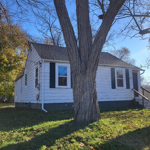 Primary Photo - 1322 E Napier Ave