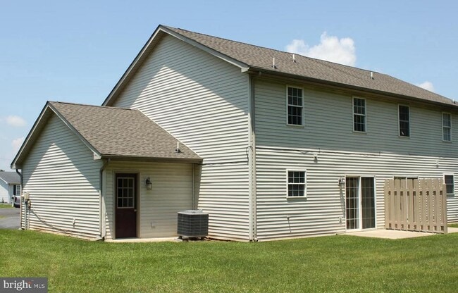Building Photo - 14128 Timothy Dr