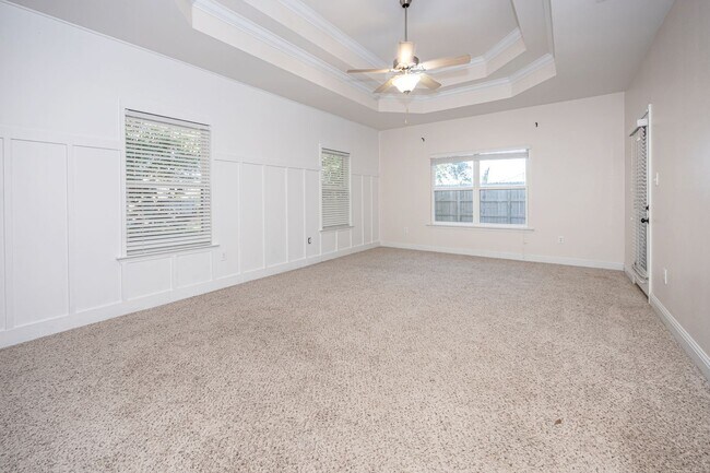 Building Photo - 1013 Silverbell Cv