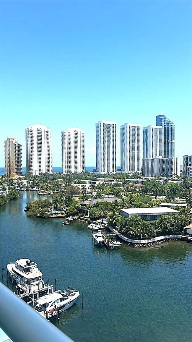 Building Photo - 400 Sunny Isles Blvd