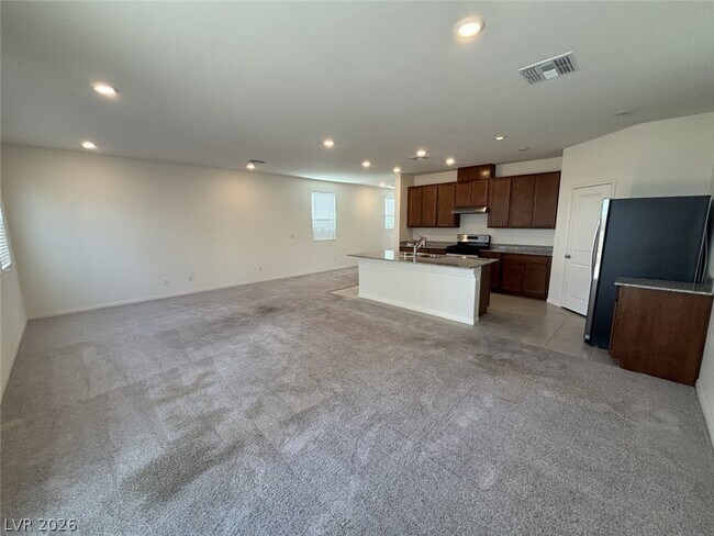 Building Photo - 7008 Dandelion Pk Ave