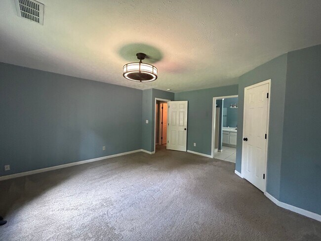 Building Photo - 102 Shawville Ln