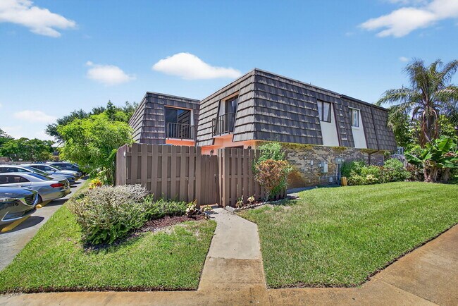 Building Photo - 1590 Forest Lakes Cir