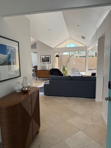 Building Photo - 193 W Merito Pl