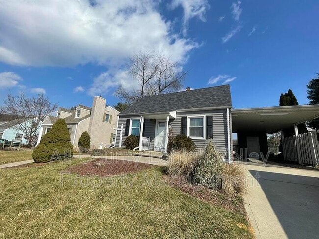 Primary Photo - 457 Willow Rd