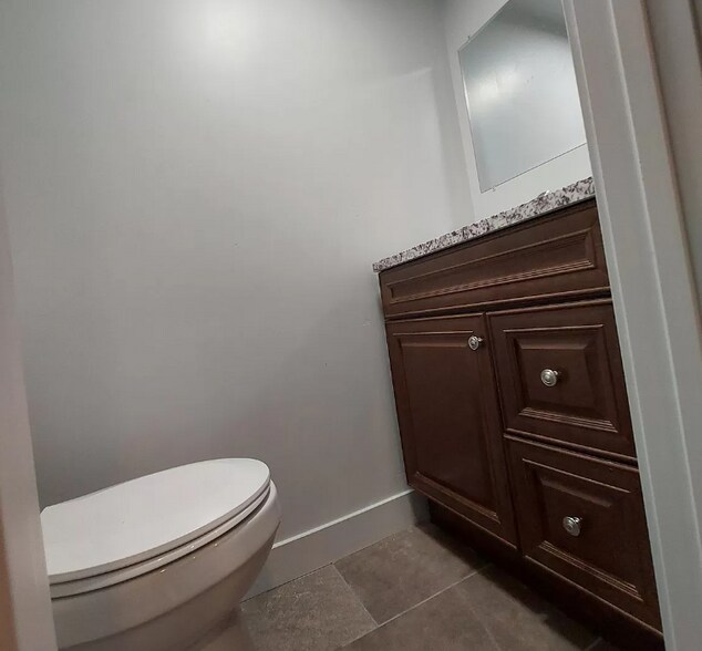 Building Photo - 6108 W Townley Ave