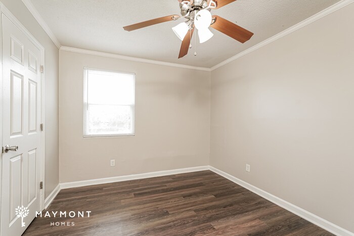 Building Photo - 2391 Richwood Dr
