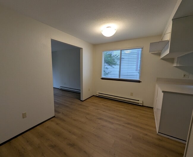 Building Photo - 1307 Eastside St NE