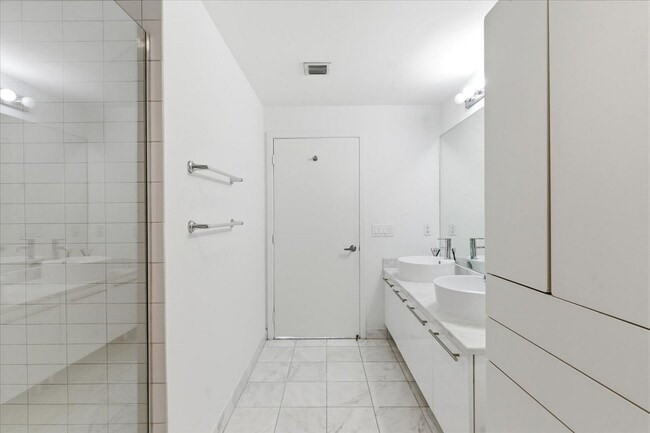 Building Photo - 888 Biscayne Blvd