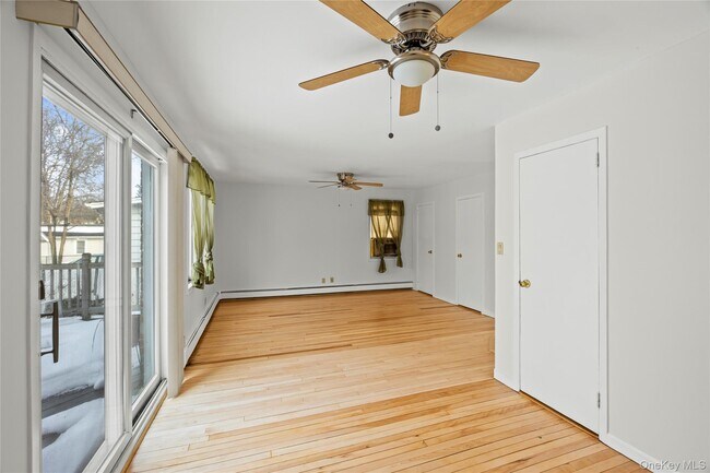 Building Photo - 39 Stewart St