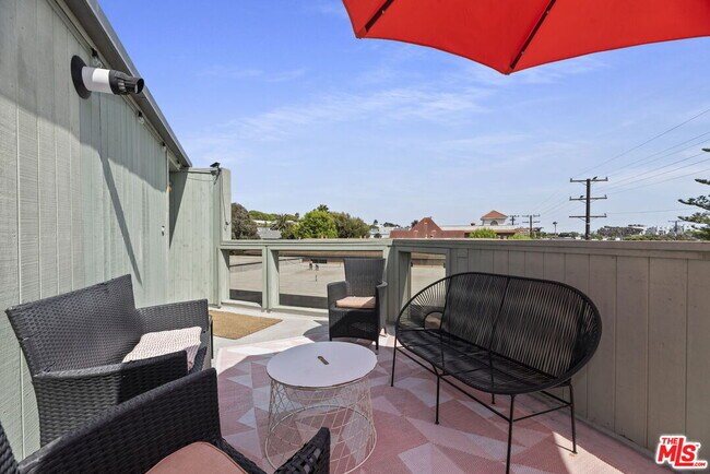 Building Photo - 2607 2nd St