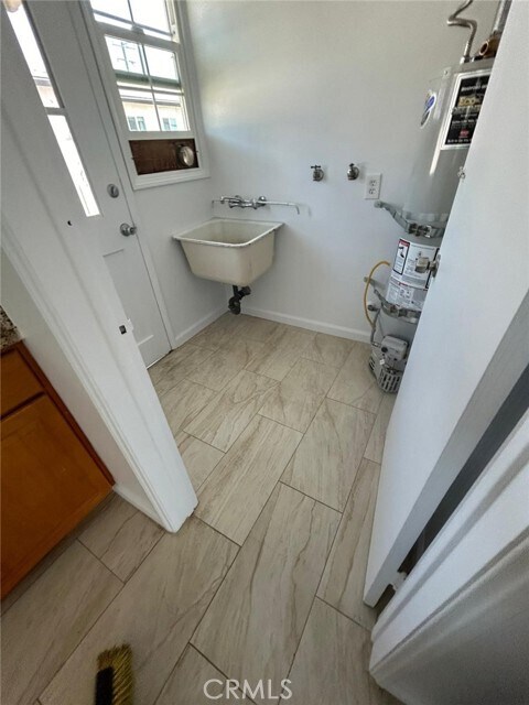 Building Photo - 230 S Fremont Ave