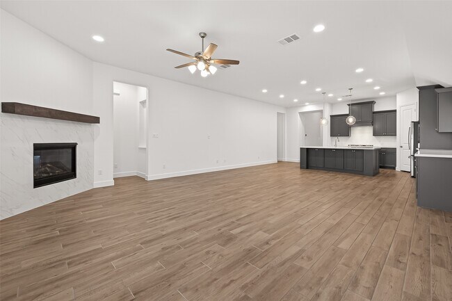 Building Photo - 1132 Beals Crk St