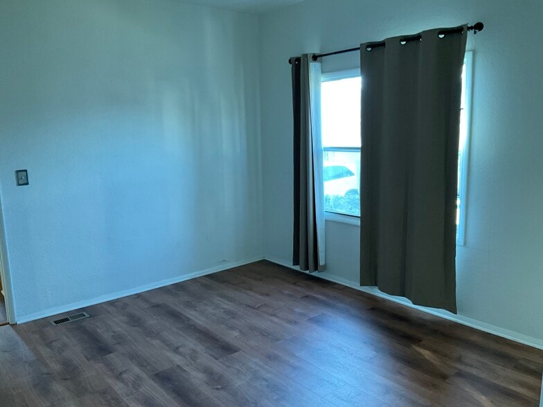 Building Photo - 438 Perkins St