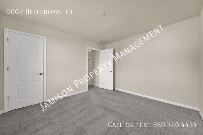 Building Photo - 5002 Belleroyal Ct