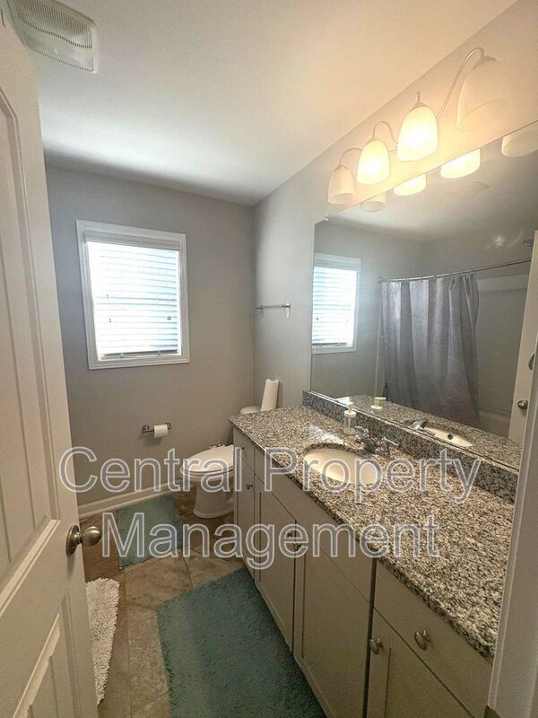 Building Photo - 316 Meadowpark Ln