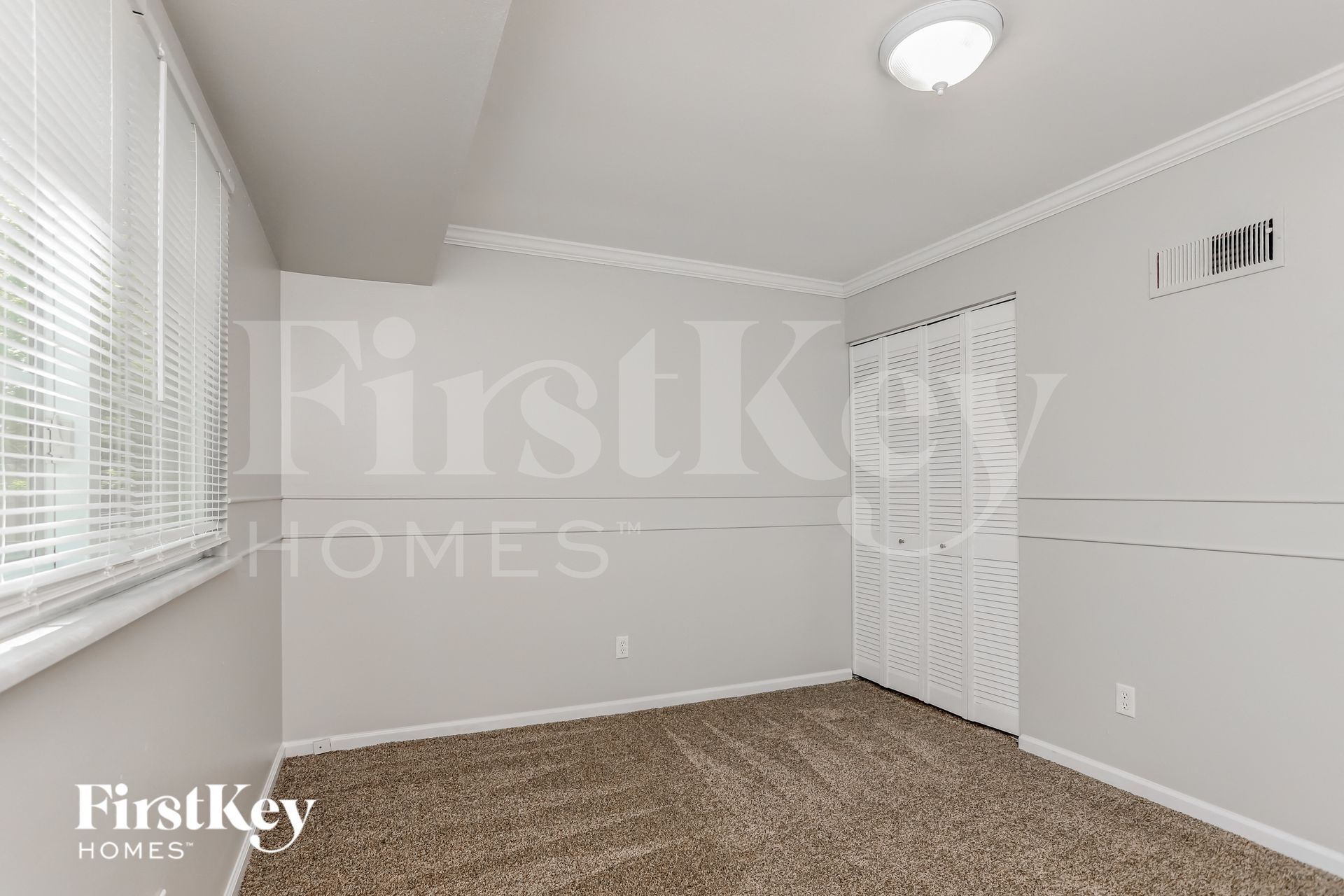 Building Photo - 522 Ballwood Dr