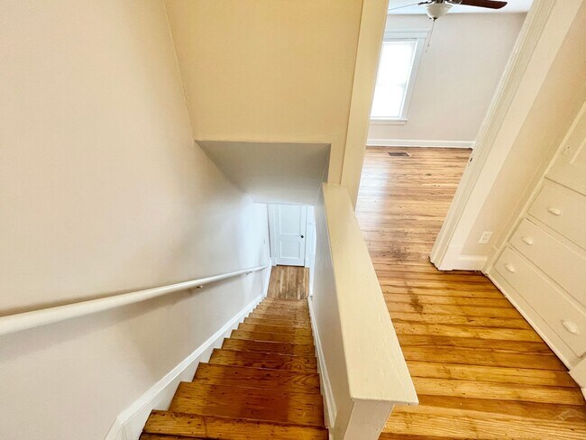 Building Photo - 136-136 Cleveland St