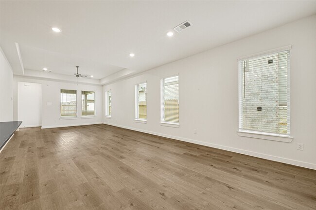 Building Photo - 17115 Bluebonnet Creek Trl