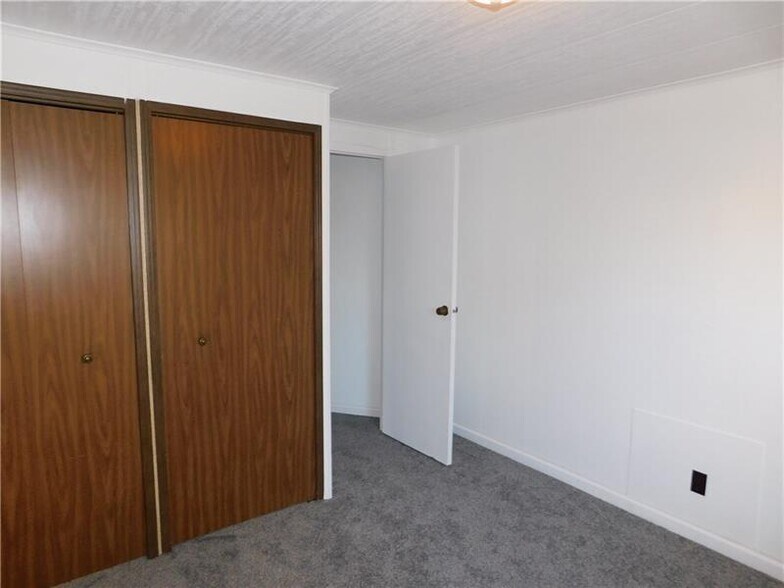 Building Photo - 517 Euclid Ave