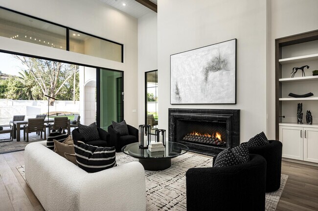 Building Photo - 6500 E Cactus Wren Rd