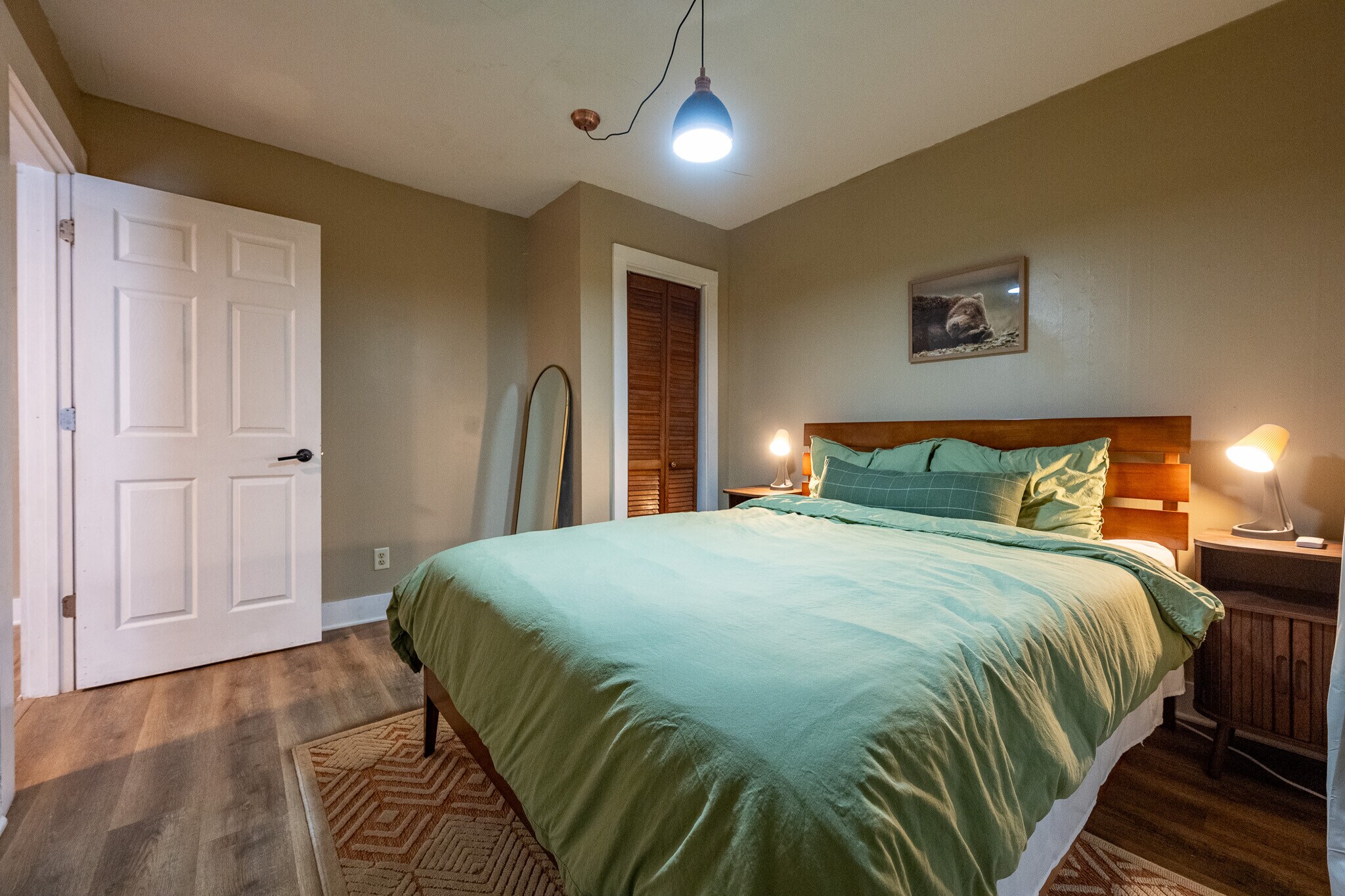 Building Photo - 4502 Kingsley Dr