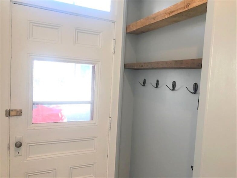 Building Photo - 77 Kinnaird St