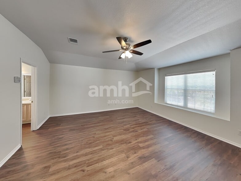 Building Photo - 11130 Fort Smith