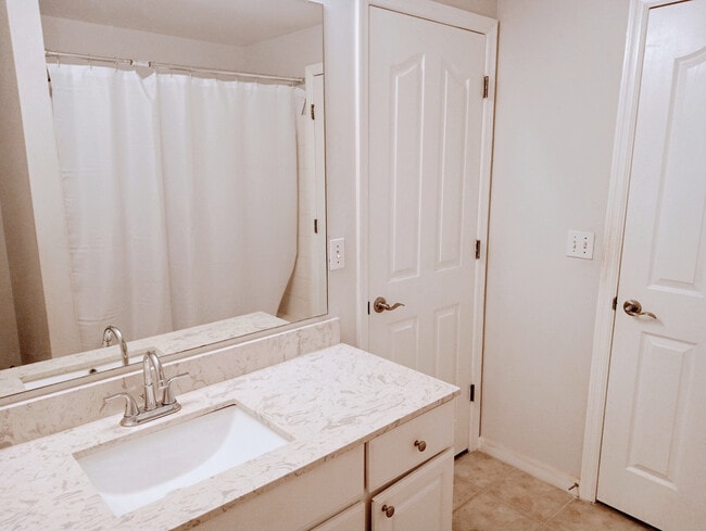 Building Photo - 2018 Alta Meadows Ln