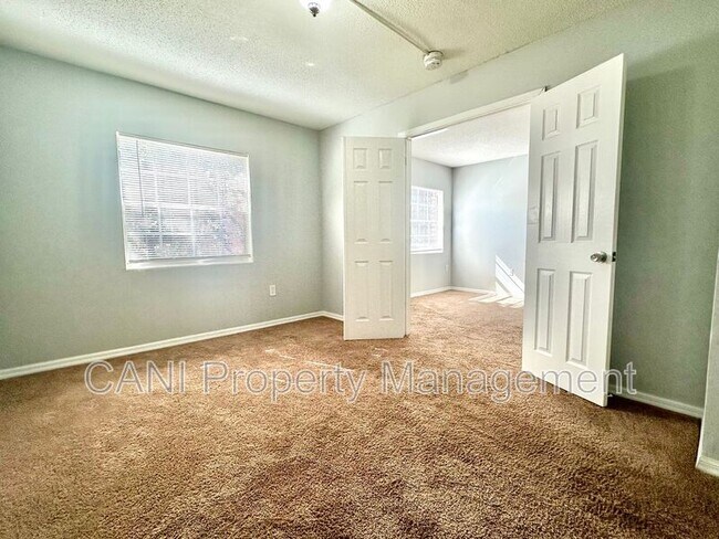 Building Photo - 2517 Caper Ln