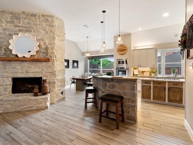 Building Photo - 3228 Port Royal Ct