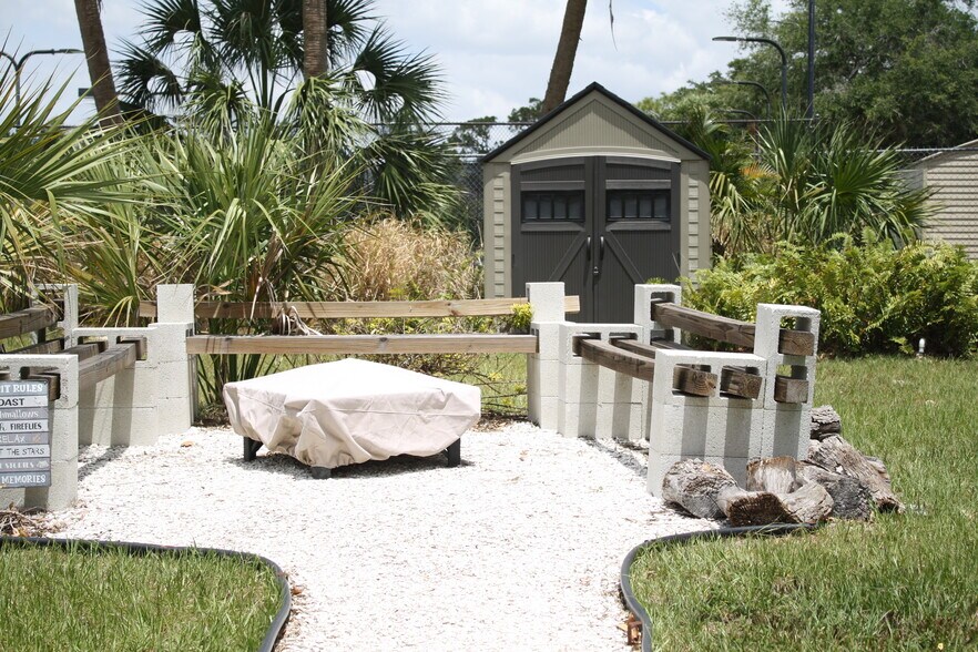 Building Photo - 138 Avenida de la Isla