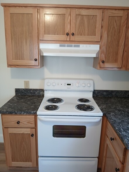 new vented range hood, clean stove - 809 W Osborn Rd