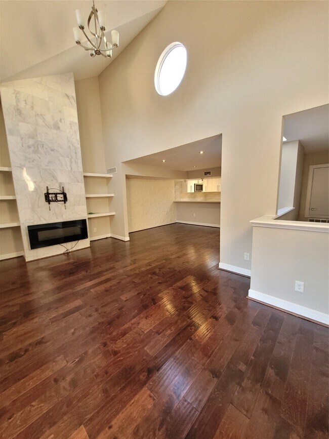 Building Photo - 1114 Augusta Dr